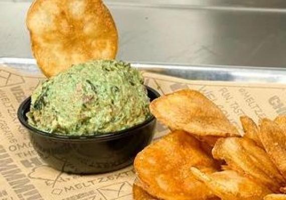 3oz Kale Dip with chips